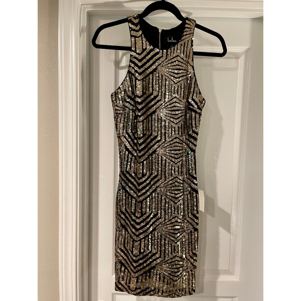 Lulu’s gold sequin party dress ✨